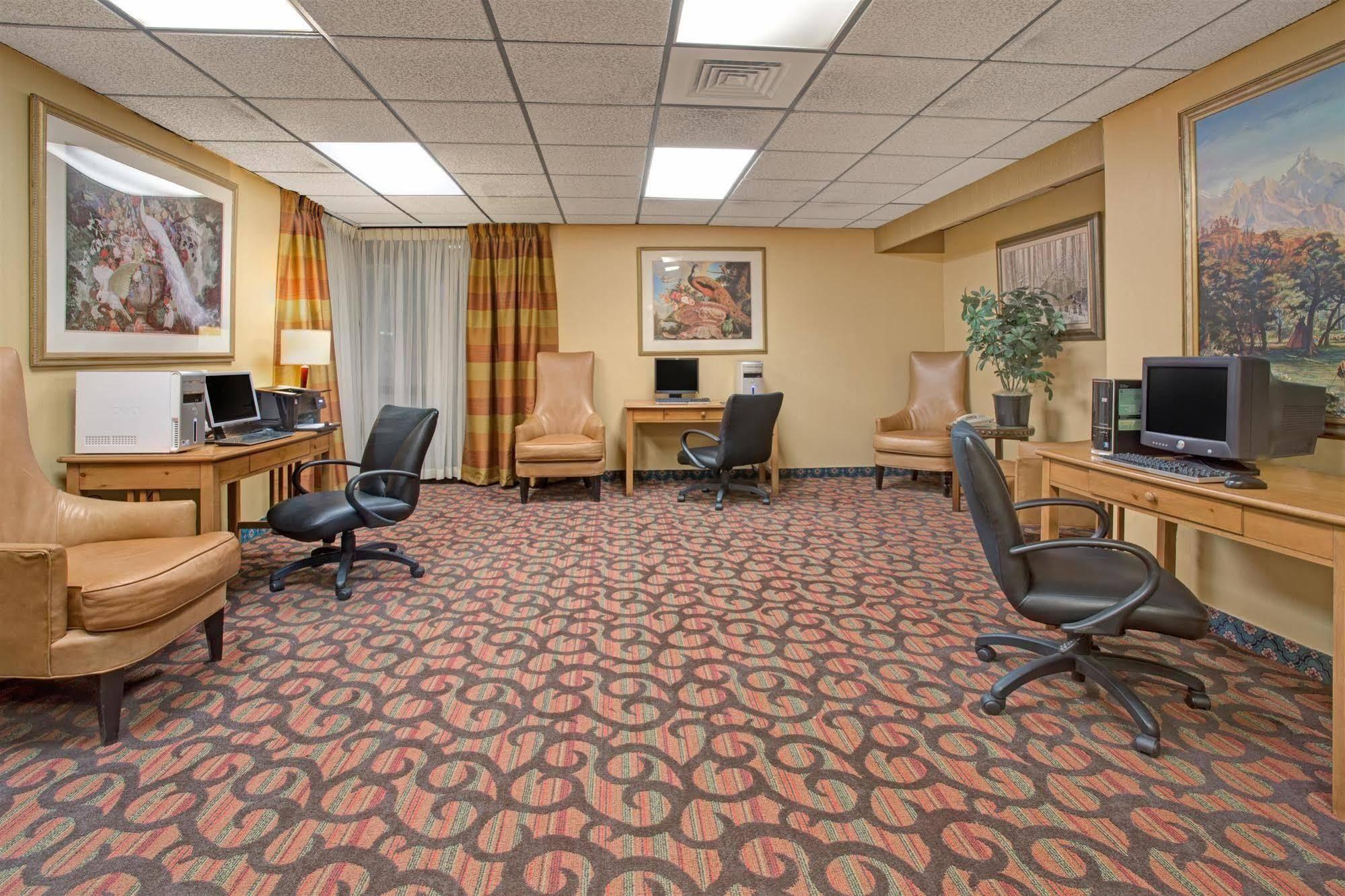 Delta Hotels By Marriott Denver Thornton ノースグレン エクステリア 写真
