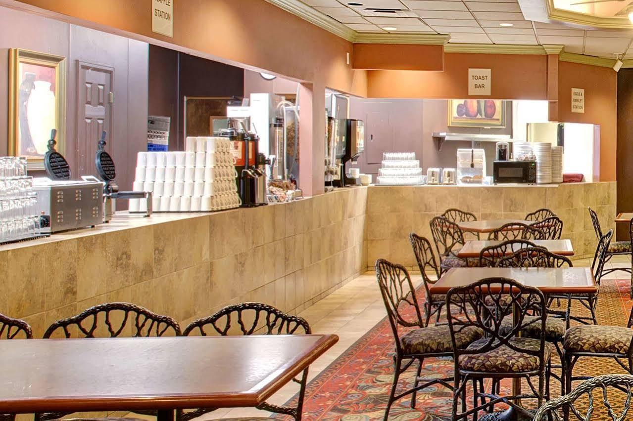 Delta Hotels By Marriott Denver Thornton ノースグレン エクステリア 写真