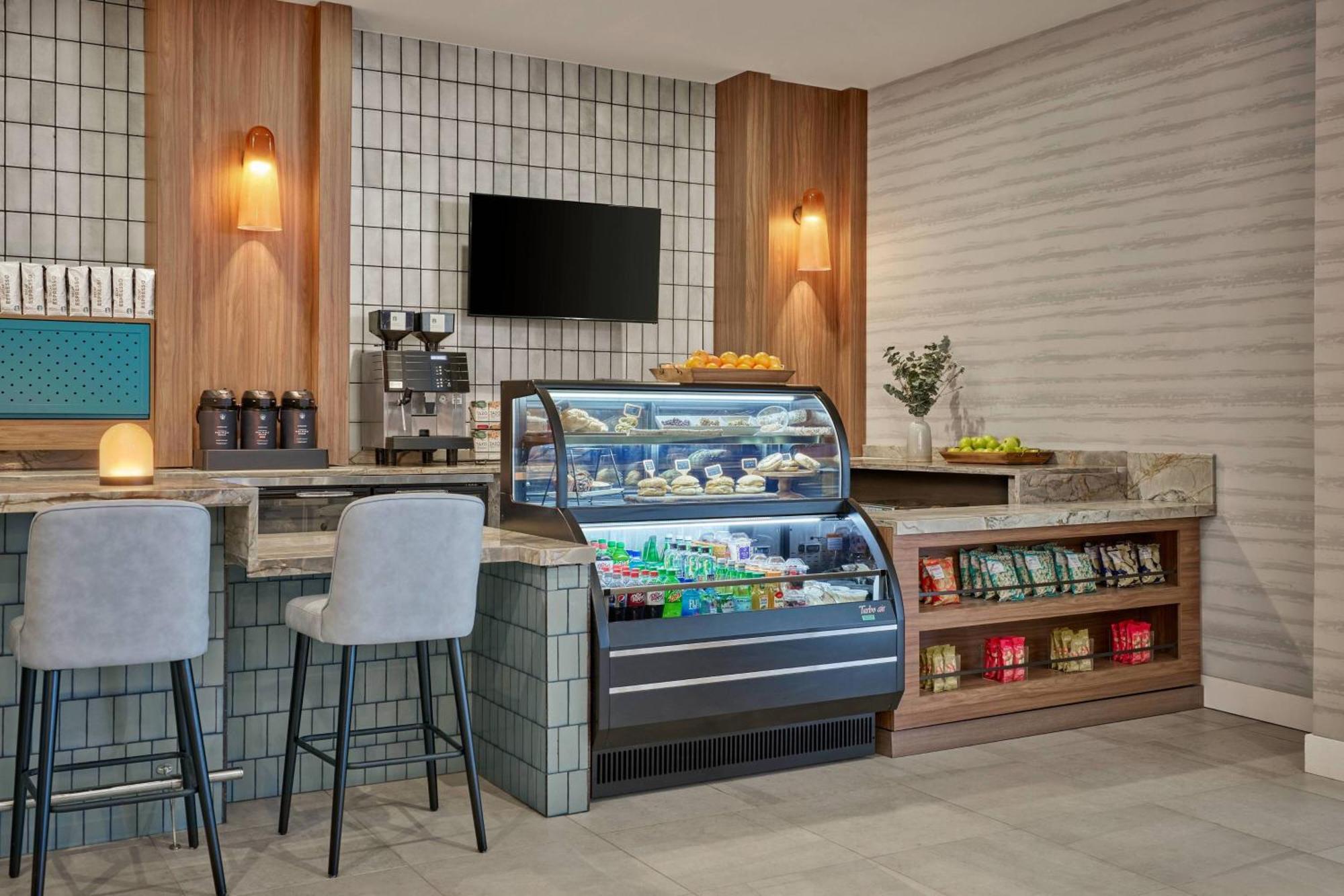 Delta Hotels By Marriott Denver Thornton ノースグレン エクステリア 写真